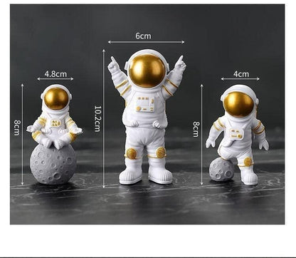 Astronaut Spaceman Statue Ornament – Set of 3 (Golden)