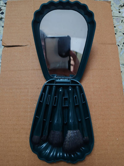 Makeup Brushes Set – 5pcs Soft Bristles with Mirror Case